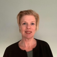 Lynda Robinson
