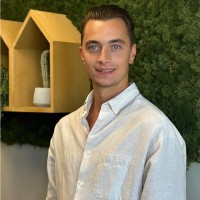Max Van Den Bergh