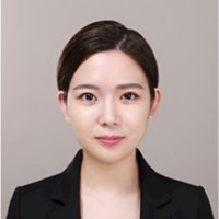 Yuna Lee