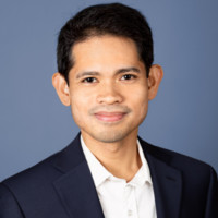 Ian J Orozco