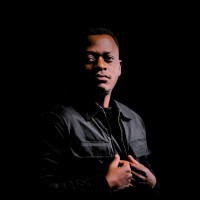 Elvin Chizenga, (CPhys).