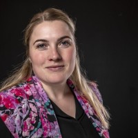 Iris K.