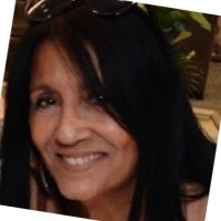 Joyce Paz