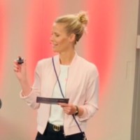 Claudia Oelstrom-Bär
