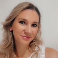 Melanie Cross