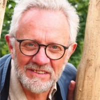 Wim J. Stinkens