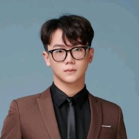 Trong Le