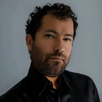 Lukas H.