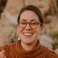 Emily Petersen, Mit