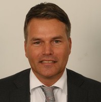 Dave Visser Nivre-Re, Fuedi-Elae, K-Rmt