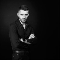 Jonathan Pares