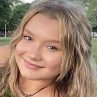 Vivian Karwatowicz