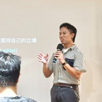 劉德奕
