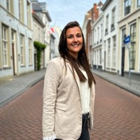 Muriel Van Holt