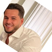 Enis Baftiu