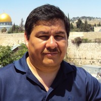 Oscar López