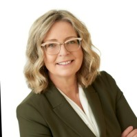 Deani Neven Van Pelt