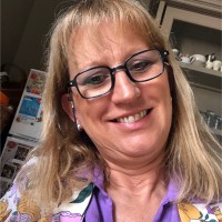 Anne De Vries