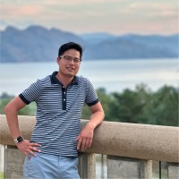 Raymond Lee