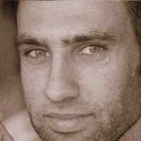 Nir Zur