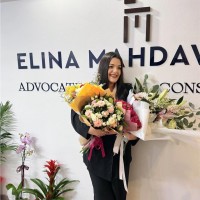 Elina Mahdavi