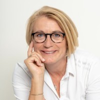 Carla Van Hemert