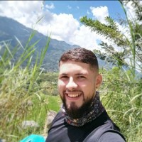 Einer Andres Florez Ospina