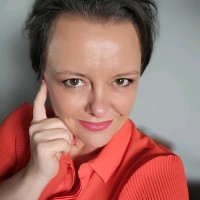 Anna Szelinger