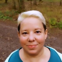 Linda R.