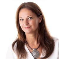 Linda Prast van Bakel