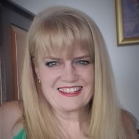 MARIANNE VAN NIEKERK