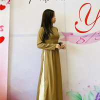 Thuỳ Hoang