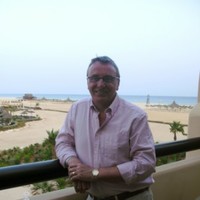 Des Hughes
