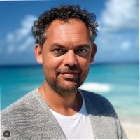 Dirk Bakker