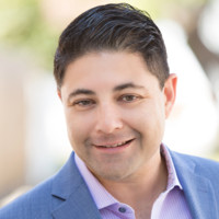 Robert Nevarez ⭐  Founding Partner