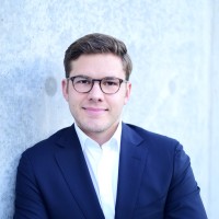 Dr. Eginhard Koch