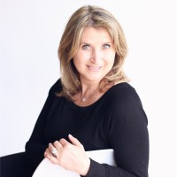 Helen Yack, Registered Social Worker, Psychotherapist.