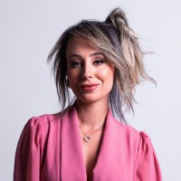 Camila Pires