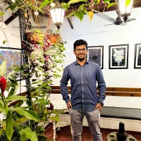 VINEETH M