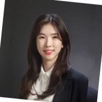 Yuna Lee