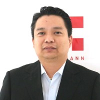 Edwin Flores