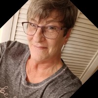Dottie Carmelia