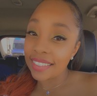 Veronique Bloom