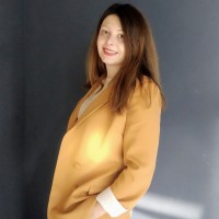 Olena Poperechna