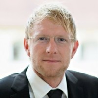 Alex Schwingenschloegl