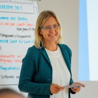 Dr. Stefanie Hildebrandt