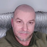 lee B.