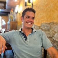 David González