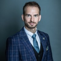 Péter Dr. Molnár