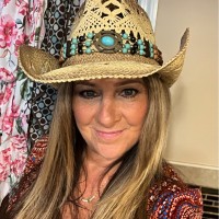 Robyn Dipietrantonio, Pesc